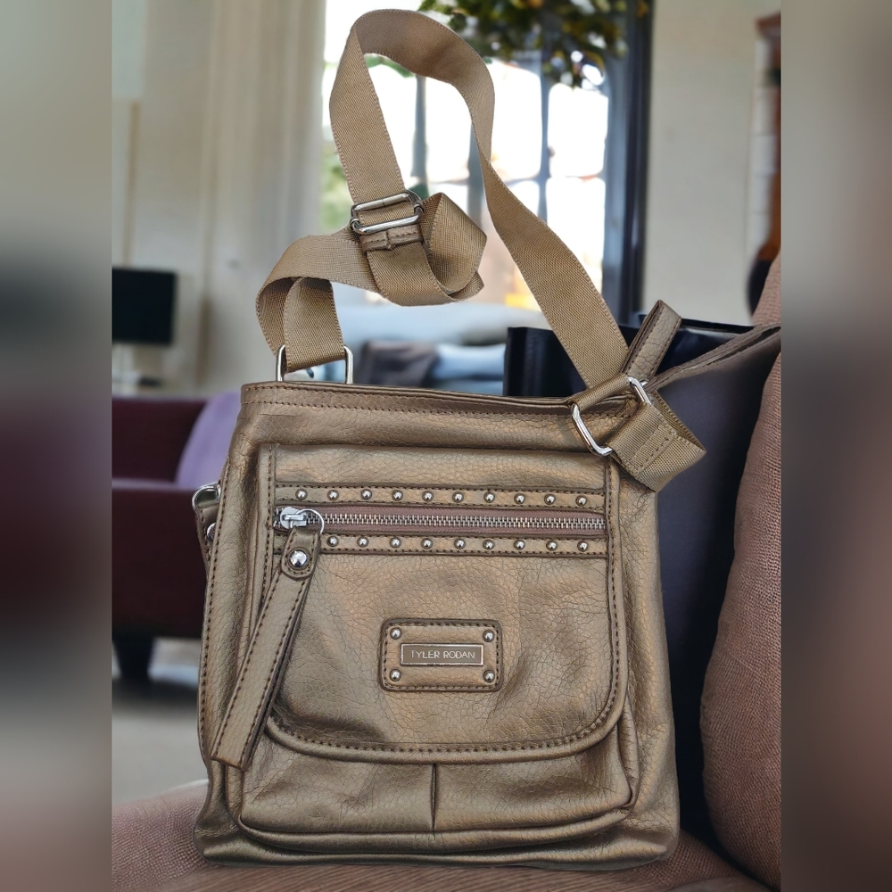 Vintage Tyler Rodan gold metallic bag with build in wallet